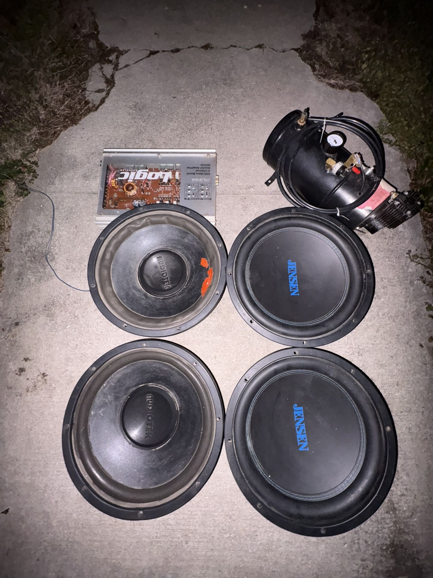 Speakers & Amp