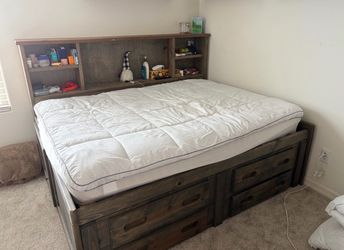 Full size bed