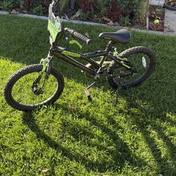 Huffy Unleash Kids Bike