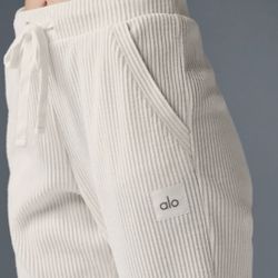 Alo Women’s Joggers 