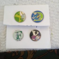 4 Disney Pins