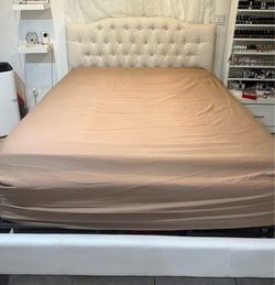Queen size bed