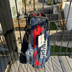 Brand New Titleist Players 4 Stand Bag Navy and Red Golf Bag