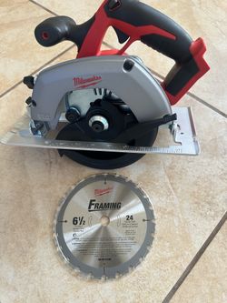 Milwaukee Circular Saw