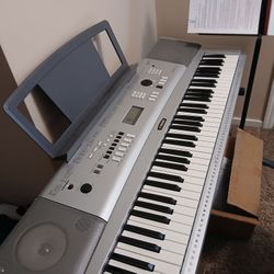 Yamaha DGX-230 Keyboard, Bench & Stand