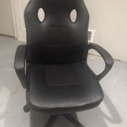 office / gaming chair