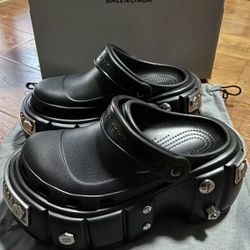 Slip-on Thick-soled Round Toe Crocs Men's Black