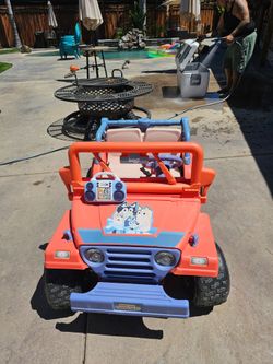 Bluey electrical jeep