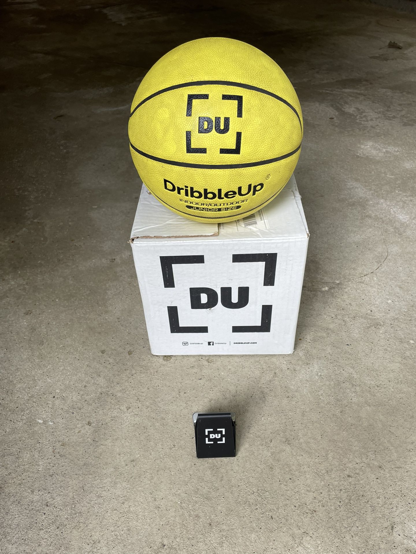 DribbleUp Basketball trainer and Phone Stand