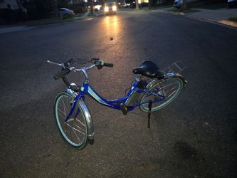 IDeaPLAY Classic Series Electric Bike – Blue Step-Through Cruiser E-Bike