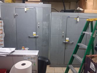 Norlake walk-in cooler and freezer 2 units