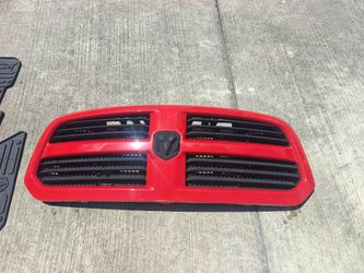 Ram1500  /  2015 Grill