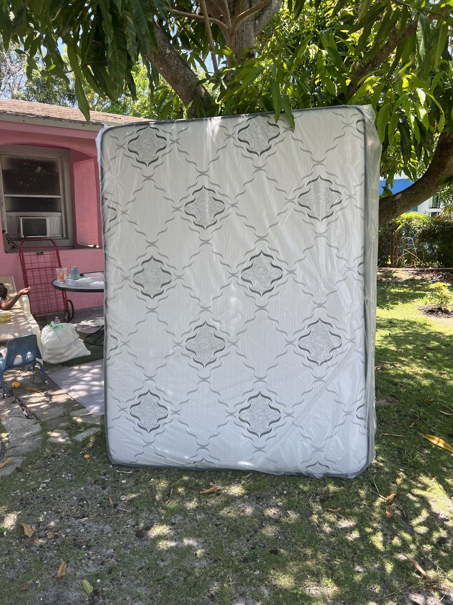 Mattresses: twin full  queen regular  Colchon Nuevo Colchones plush or pillow top available cama bed mattress