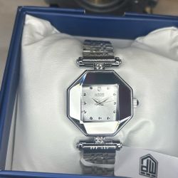 Montres Prestige Silver Dress Watch for Women