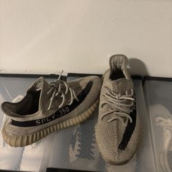 yeezy 350 v2
