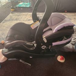 New Babyyremd Infant Carseat/Carrier  With Base