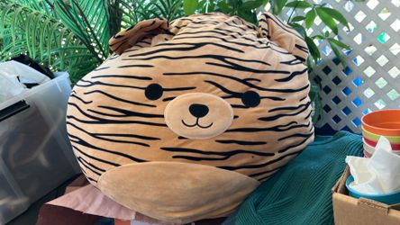 Big hugs! This funny faced tiger squishy pillow is so cute . About 30 inches and a fat squishable huggable soft.