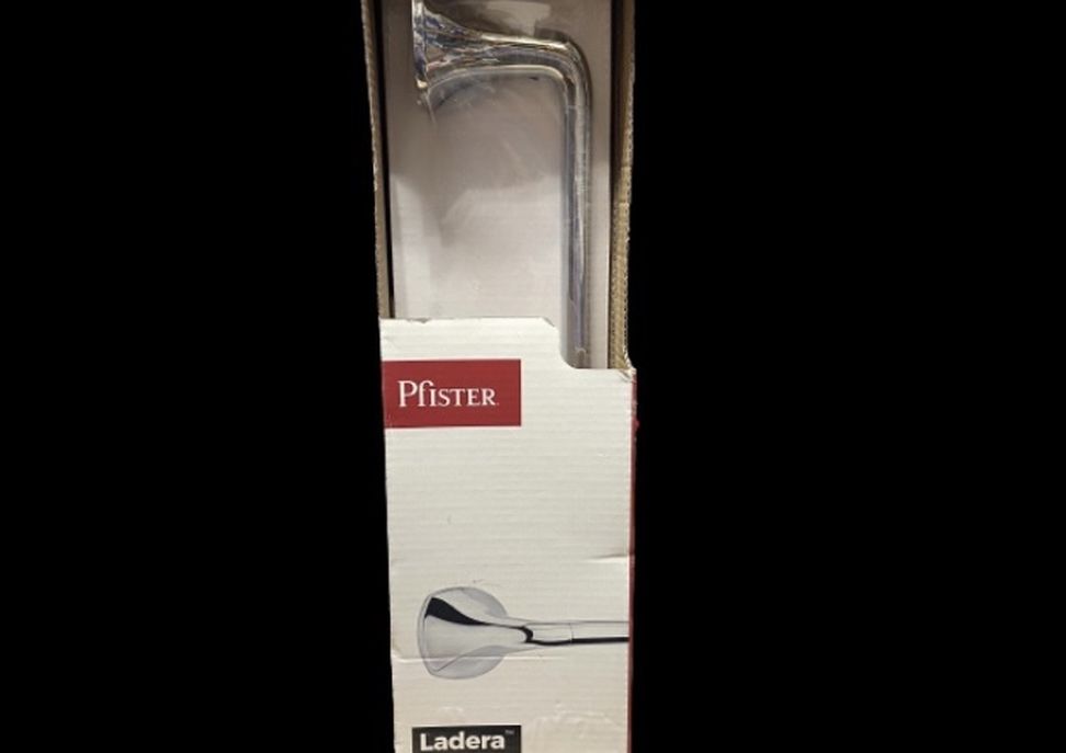 New 18” Pfister Ladera Collection Polished Chrome Towel Bar