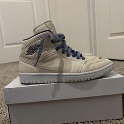 WNMS air jordan 1 mid SE sanddrift/sail-midnight navy.Size 8 never worn. SHOOT OFFERS!! #nike #jordan