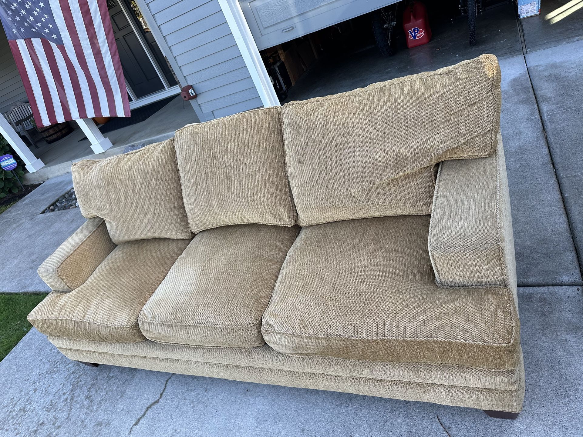 NEED GONE!! Tan Couch