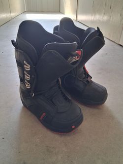 Burton snowboard boots size 7