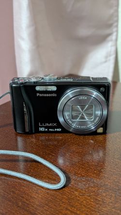 Lumix DMC-ZS10 with Charger