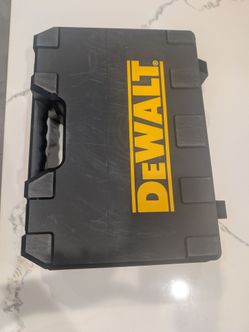 DEWALT DC970 with 2 18v Batteries And Charger