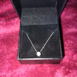1/10 Diamond Solitaire W/T 10 Karat White Gold 18"Chain Beautiful 