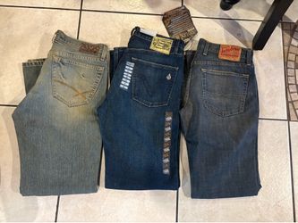 Volcom, Lucky brand, BKE all size 31s in great shape $20 each
