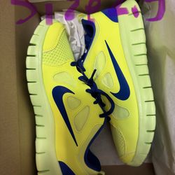 Brand New Boy 2.5 Shoes $15