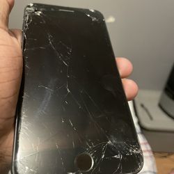 iPhone 8+ Broken 