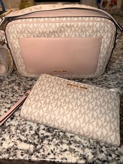 Michael Kor Cross-Body/Wallet Set (Pink/Vanilla)