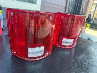 Square body 73-87 Chevy tail lights