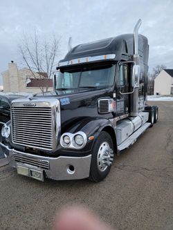 2010 Freightliner Coronado Cdl local driver