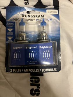 BRAND NEW IN BOX 9005 headlight Bulbs