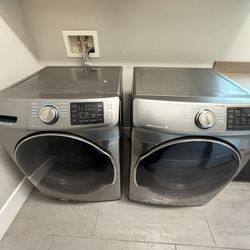 Selling Samsung Washer And Gas Dryer 
