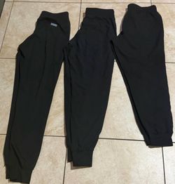 Women’s scrubs