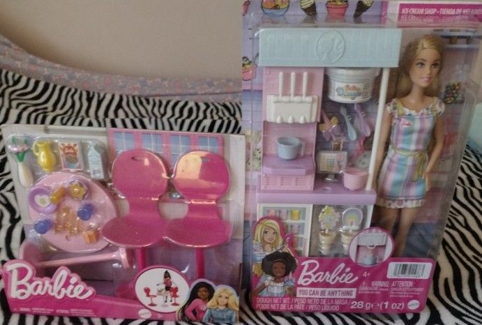 Barbie Ice Cream Shop & Barbie Table And Chairs