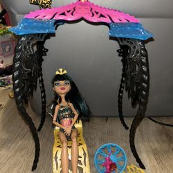 Monster High 13 Wishes Cleo Doll And Playset