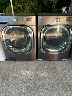 Washer and dryer set