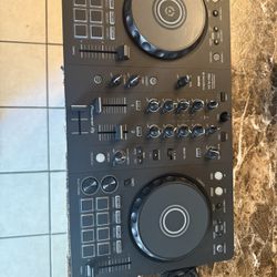 DDJ-FLX4 and Sennheiser HD25