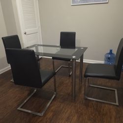 Armen Living Blanca Dinning Chair Set Of 4, 20" Seat Height, Black & Glass Dinning Table