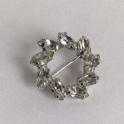 PRETTY LADIES RHINESTONE BROOCH 1”LONG