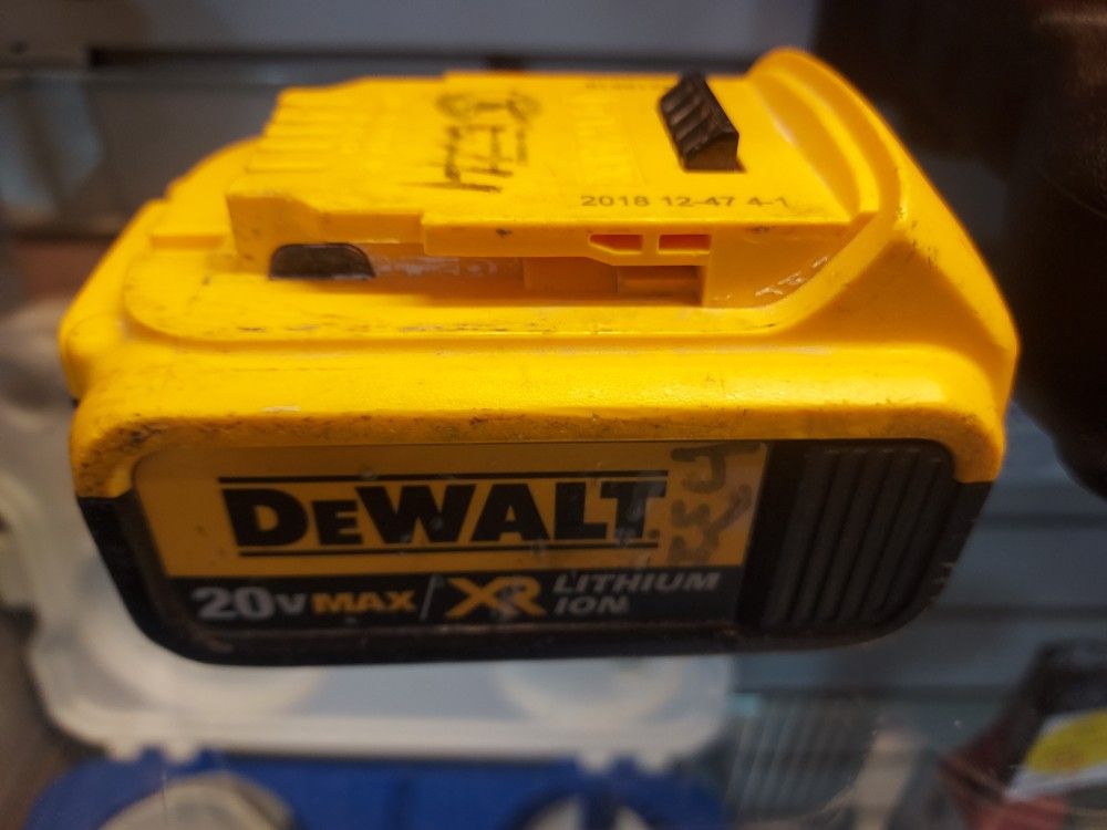 DEWALT 20V XR BATTERY