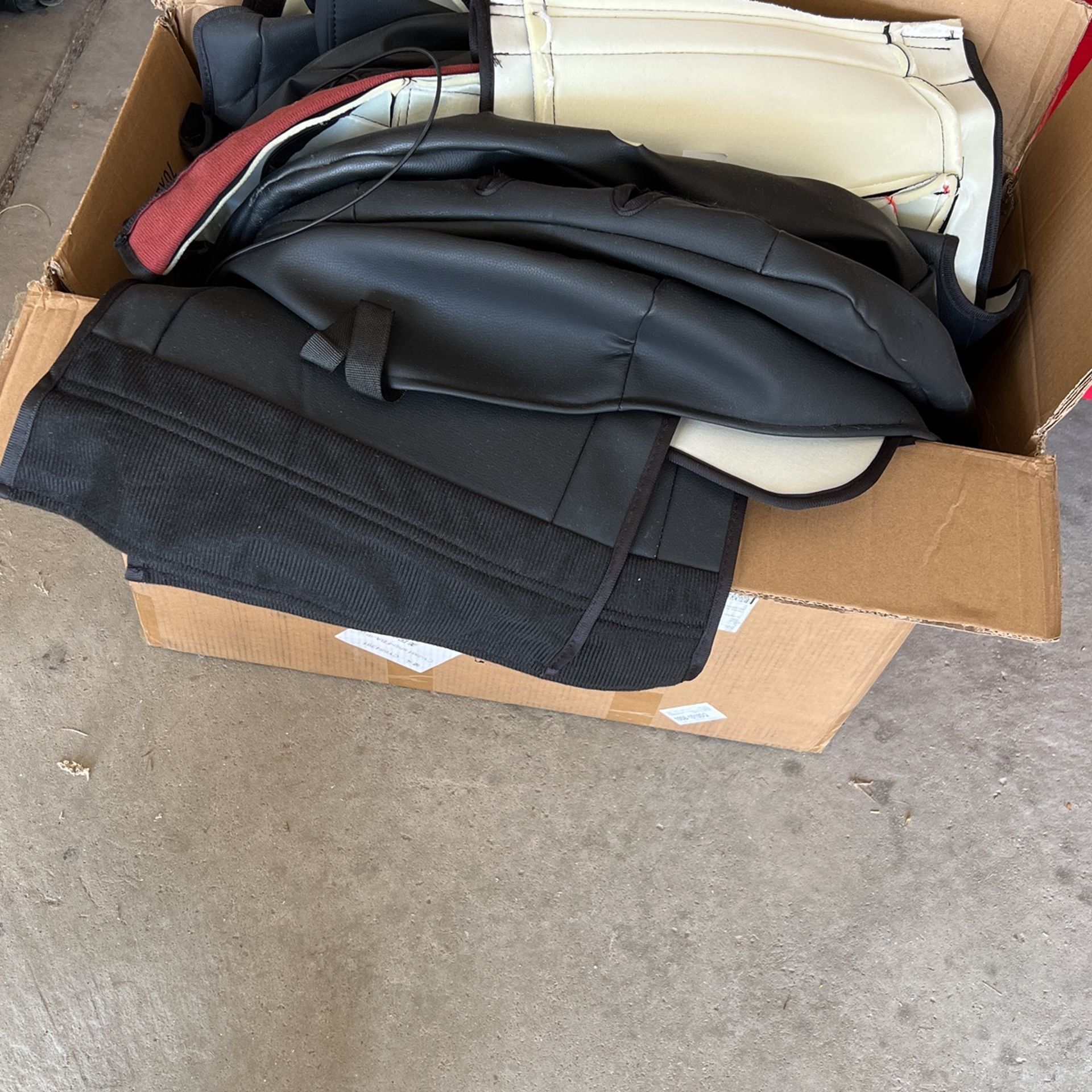 2018-2023 Chevy Traverse FULL seat Covers Used Minimum Wear