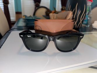 Ray ban sun glasses