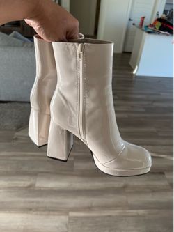 White patent leather ankle boots size 9