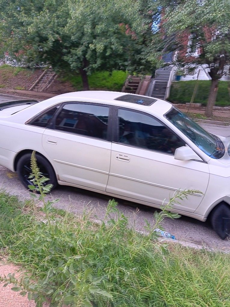 2000 Toyota Avalon