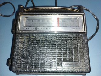 Vintage General Electric Radio Plug In Works