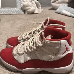 Jordan 11 Retros Cherry Red
